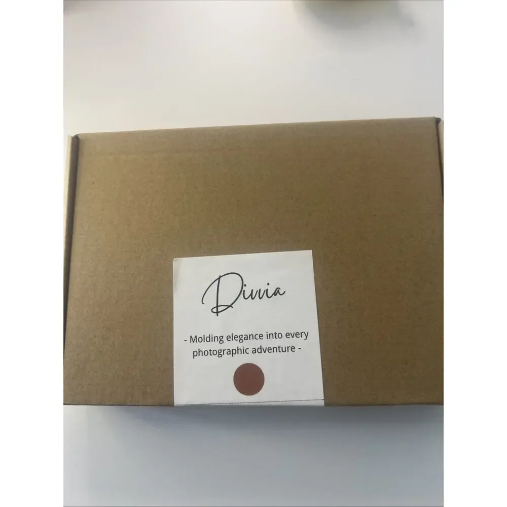 Divvia Leather Camper Strap NIB